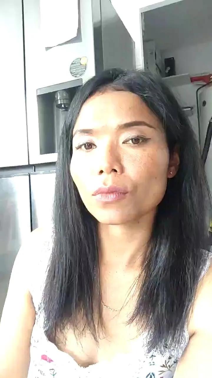 Asianwhitheuro on Cam4 