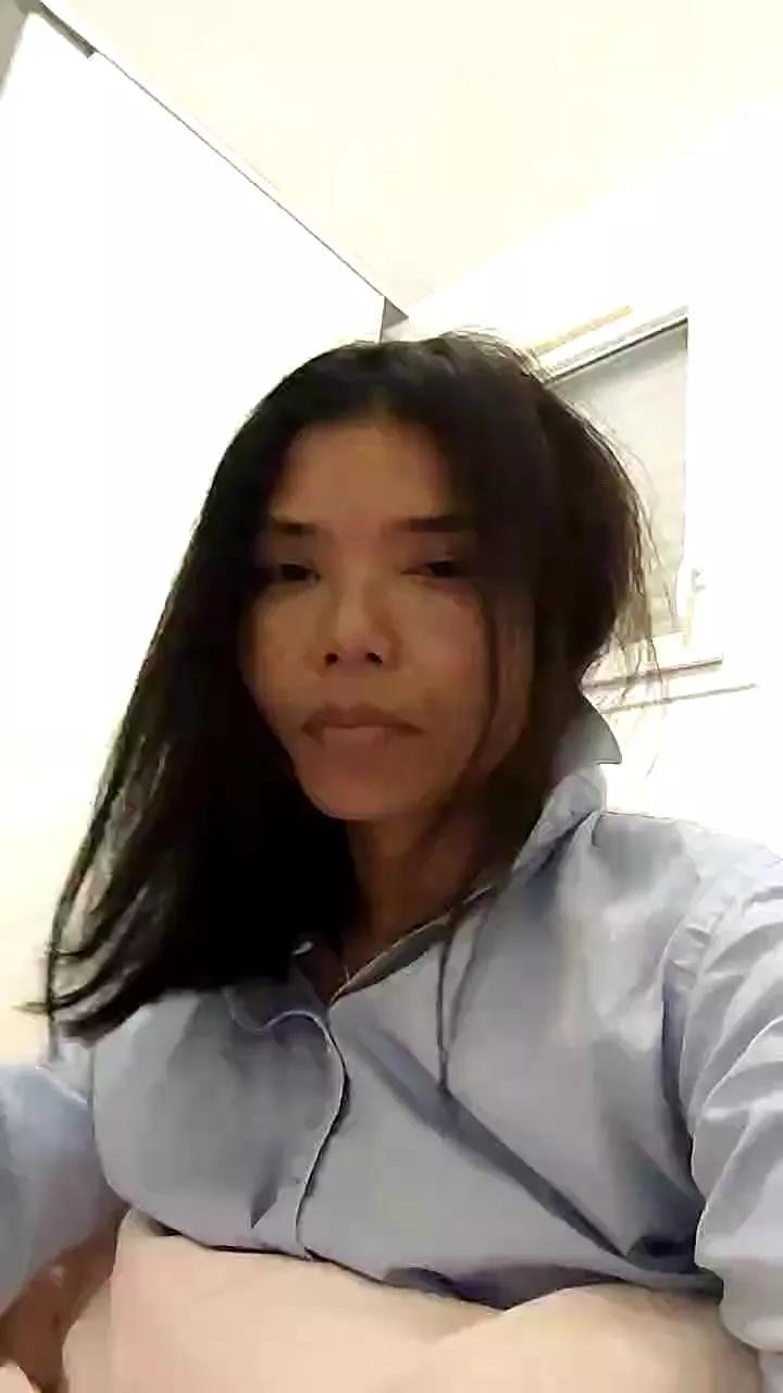 Asianwhitheuro on Cam4 