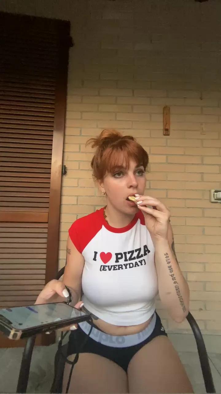 BabyGi23 on Cam4 