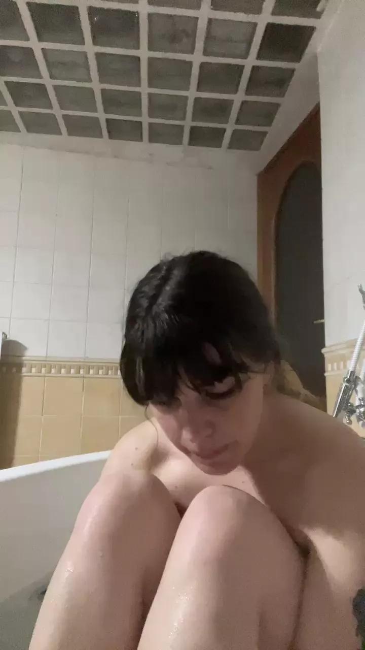 BabyGi23 on Cam4 