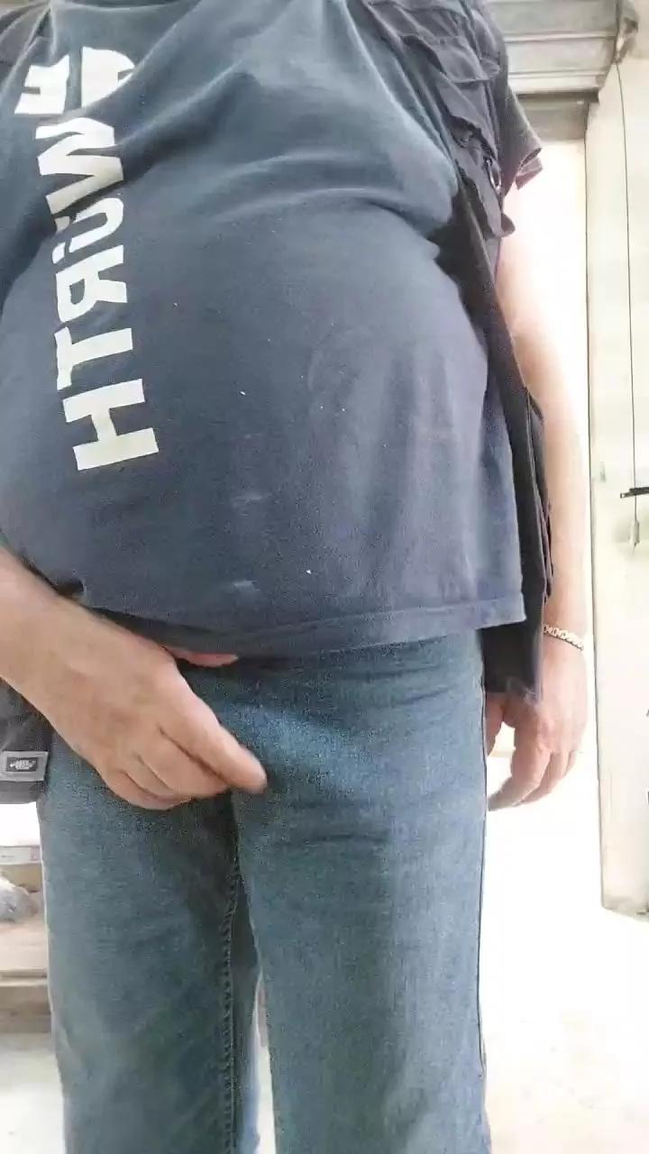 BaddBear on Cam4 