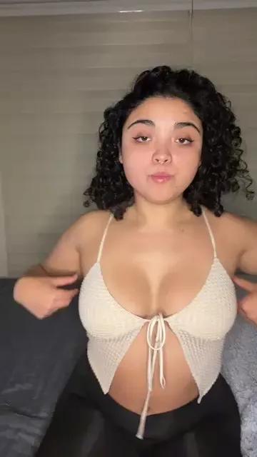Bbycurly69 on Cam4 