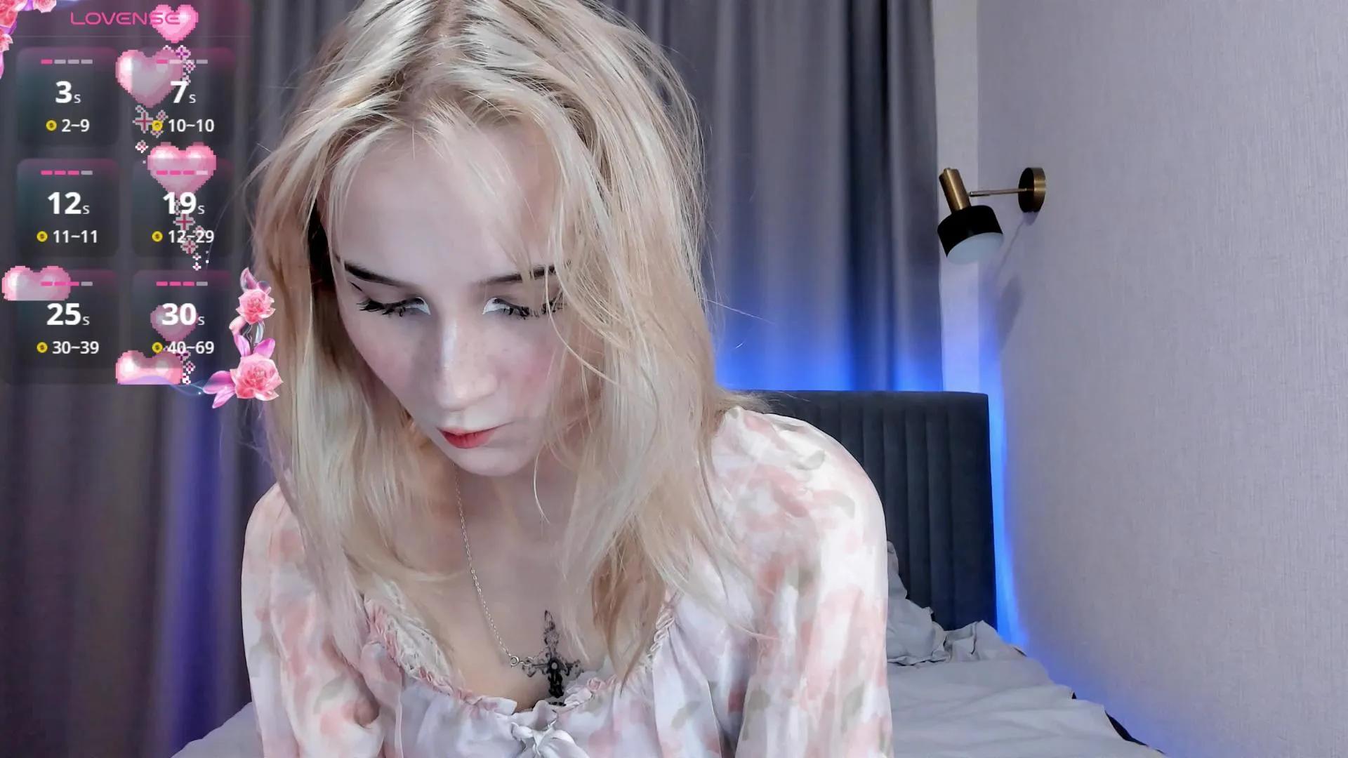 BlissEllis on Cam4