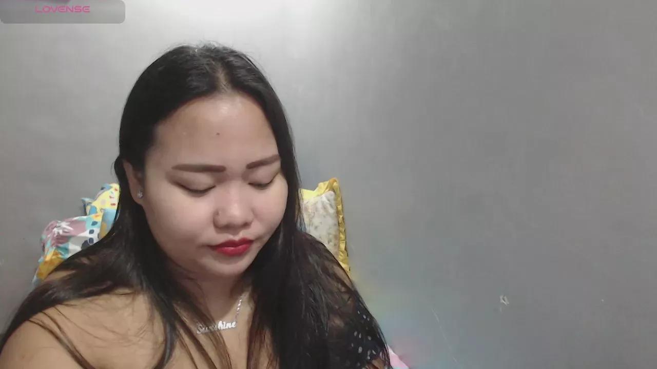 BubbleButtPinay on Cam4 