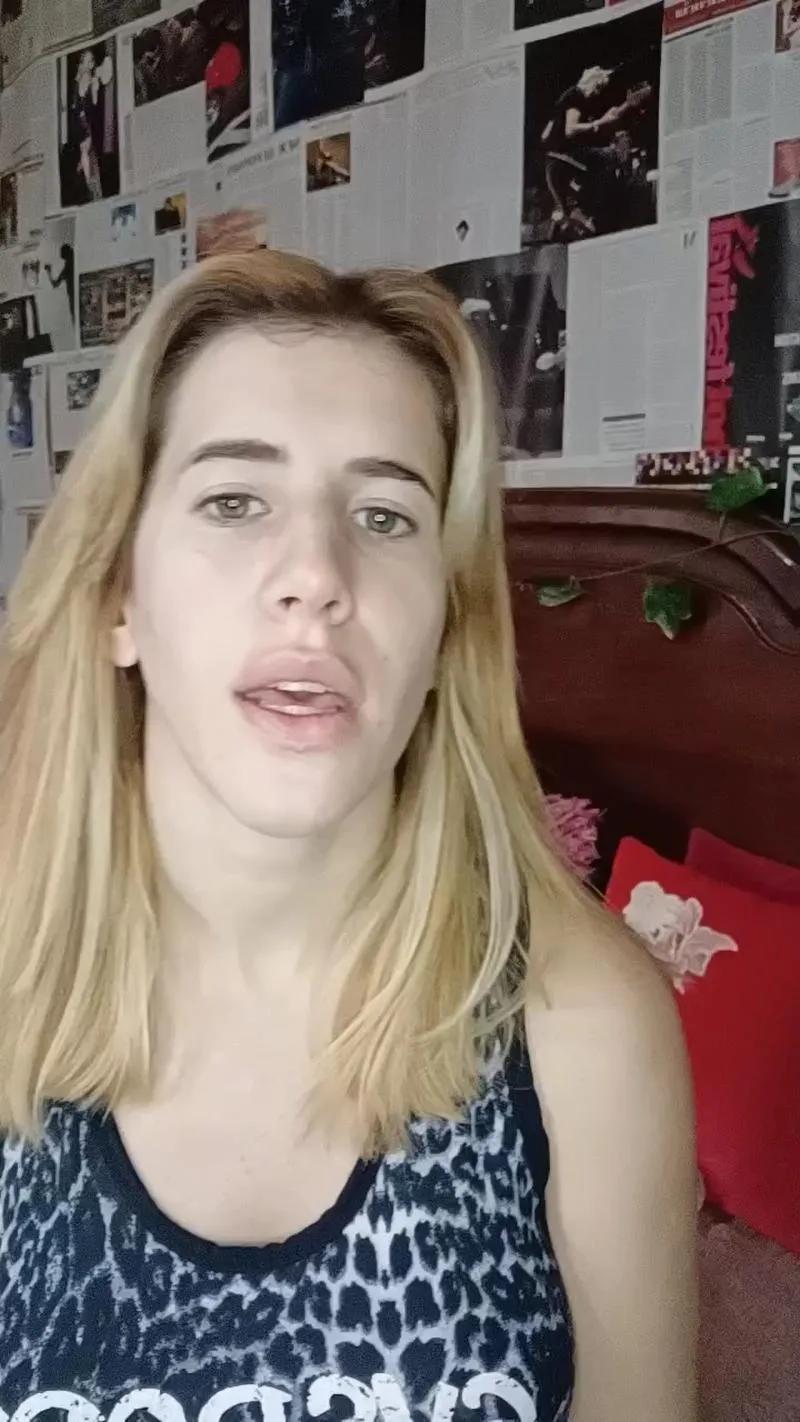 Campi01 on Cam4