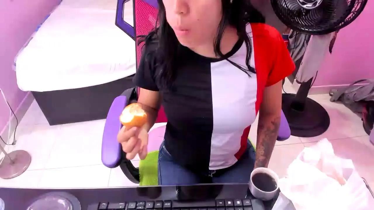 catalina_teen on Cam4 