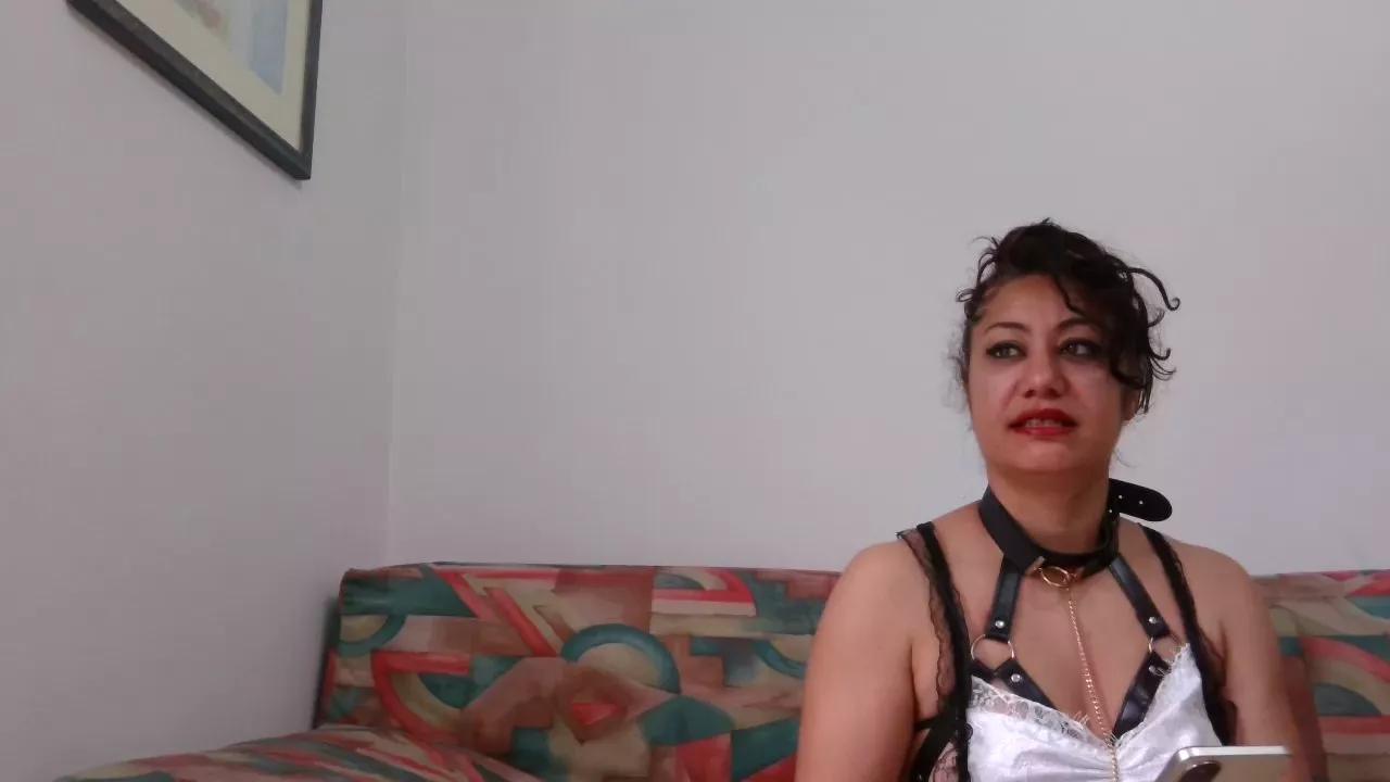 danasantoxxx on Cam4 