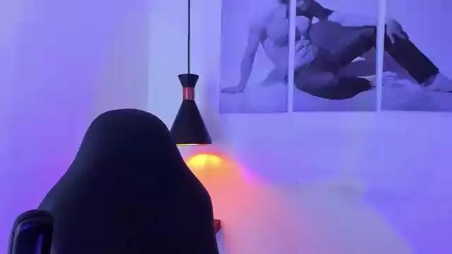 Dayanna_Miller on Cam4 