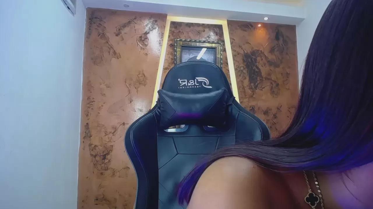 Dayanna_Miller on Cam4 
