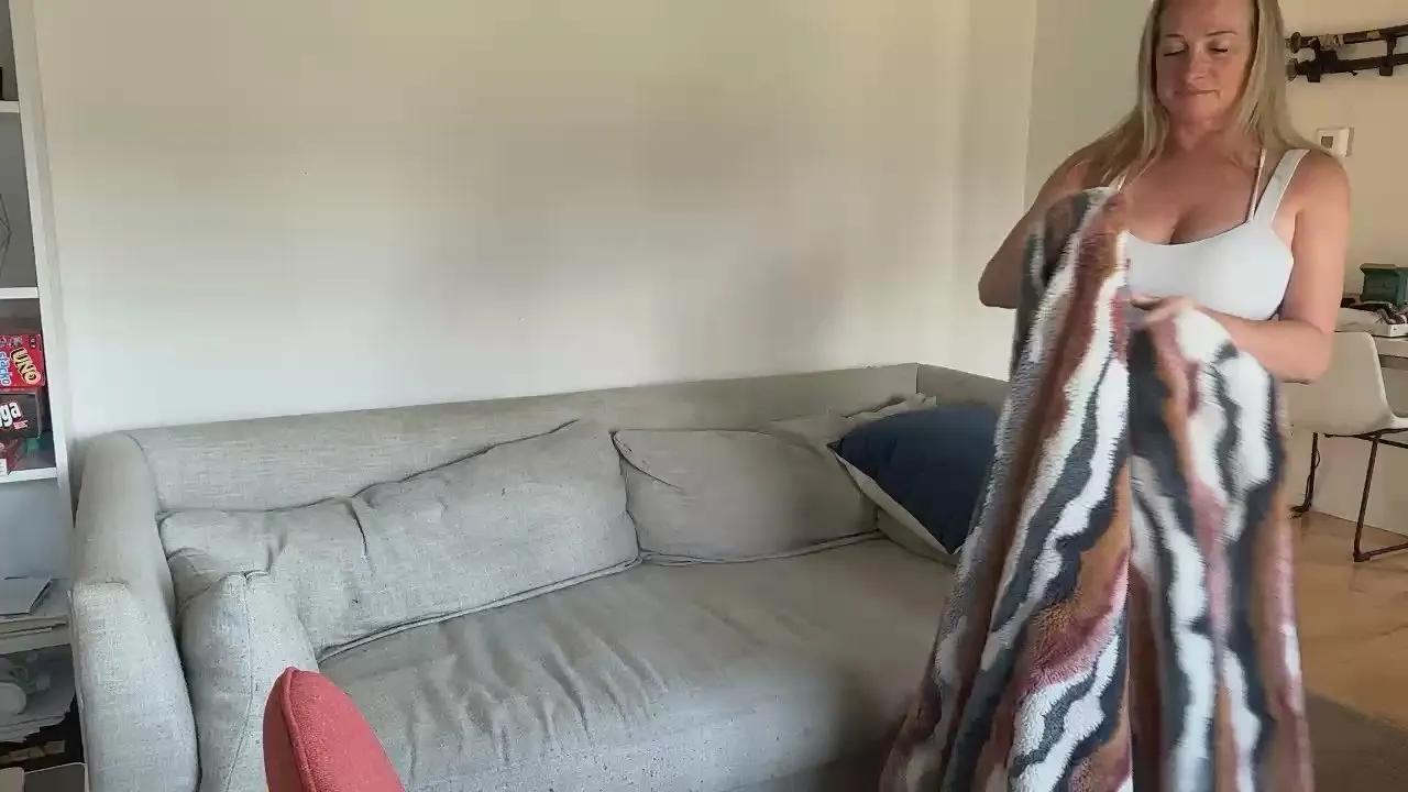 DDD_frenchlove on Cam4 