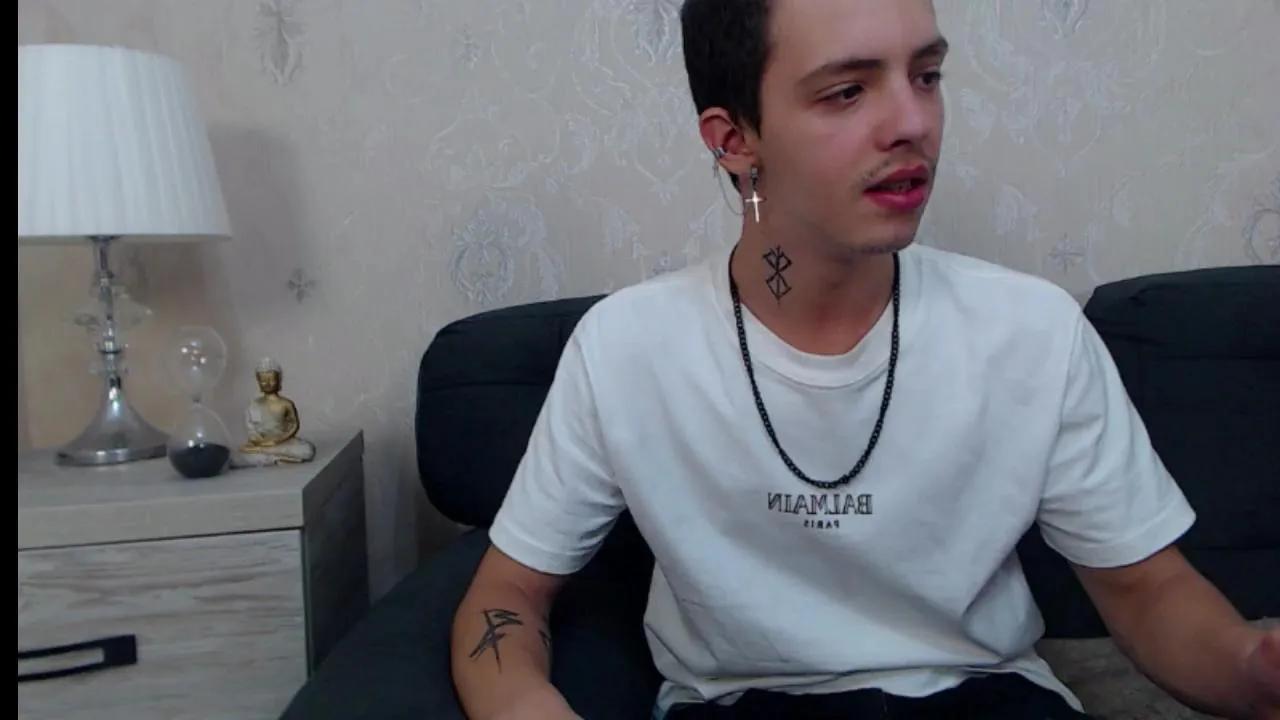 DylanVibe on Cam4