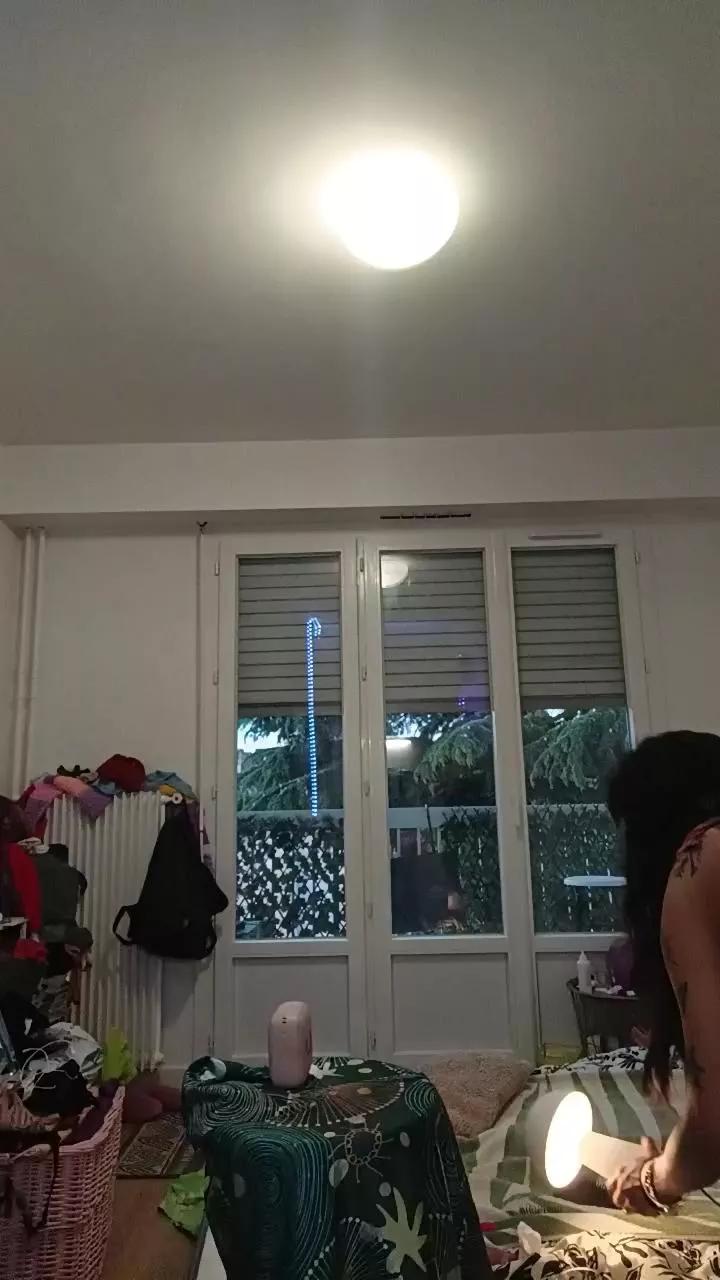 elleblue_sexy on Cam4 