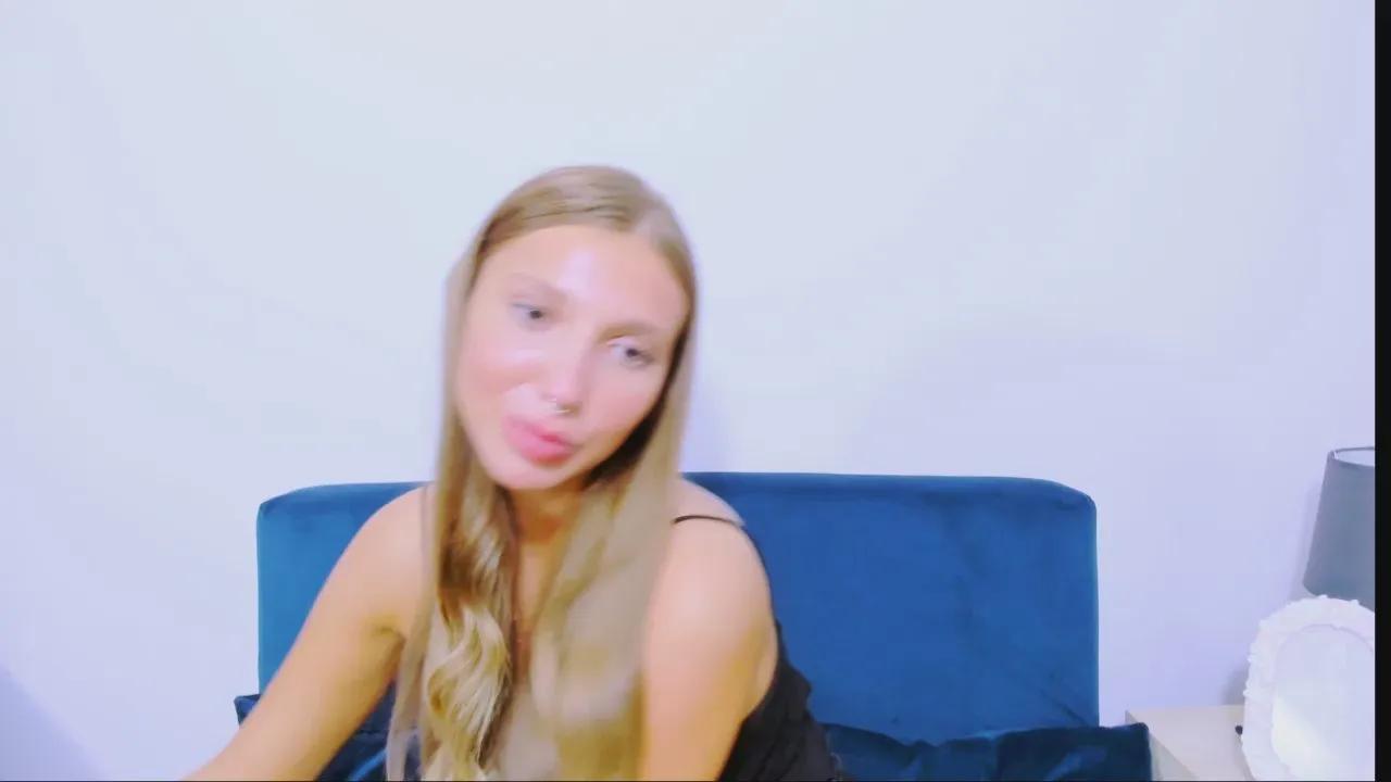 EmmaCharming on Cam4 