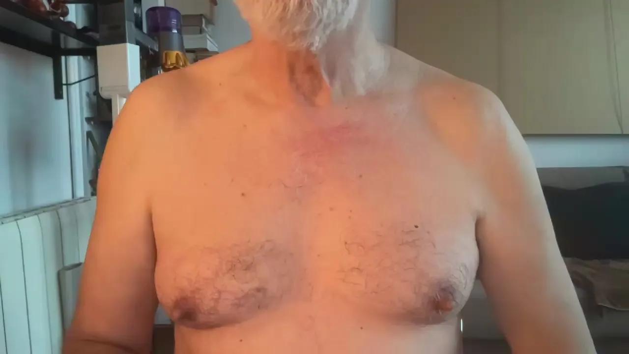 erre4fff on Cam4