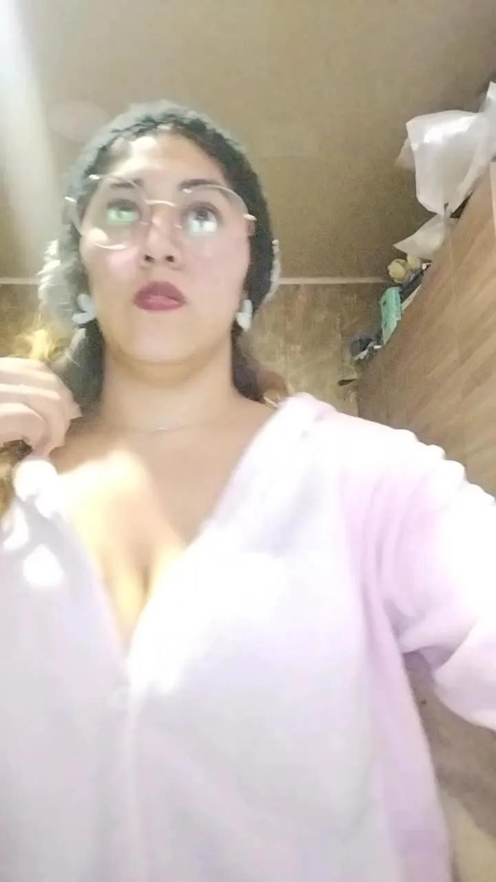Gigi_32 on Cam4 
