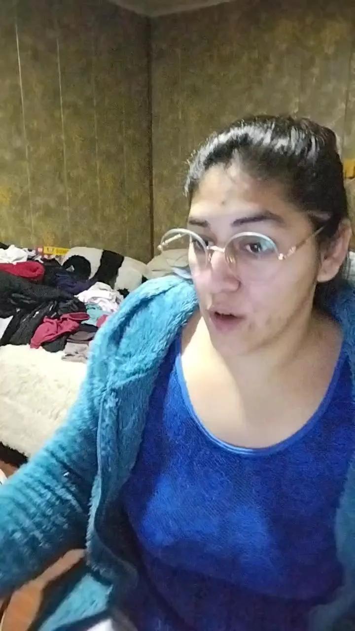 Gigi_32 on Cam4