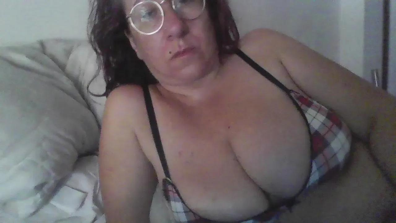 ginnygi on Cam4 