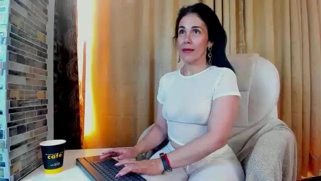 girasol_walton on Cam4