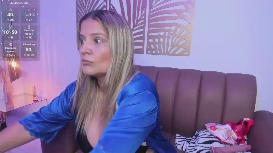 GrettaBelli on Cam4