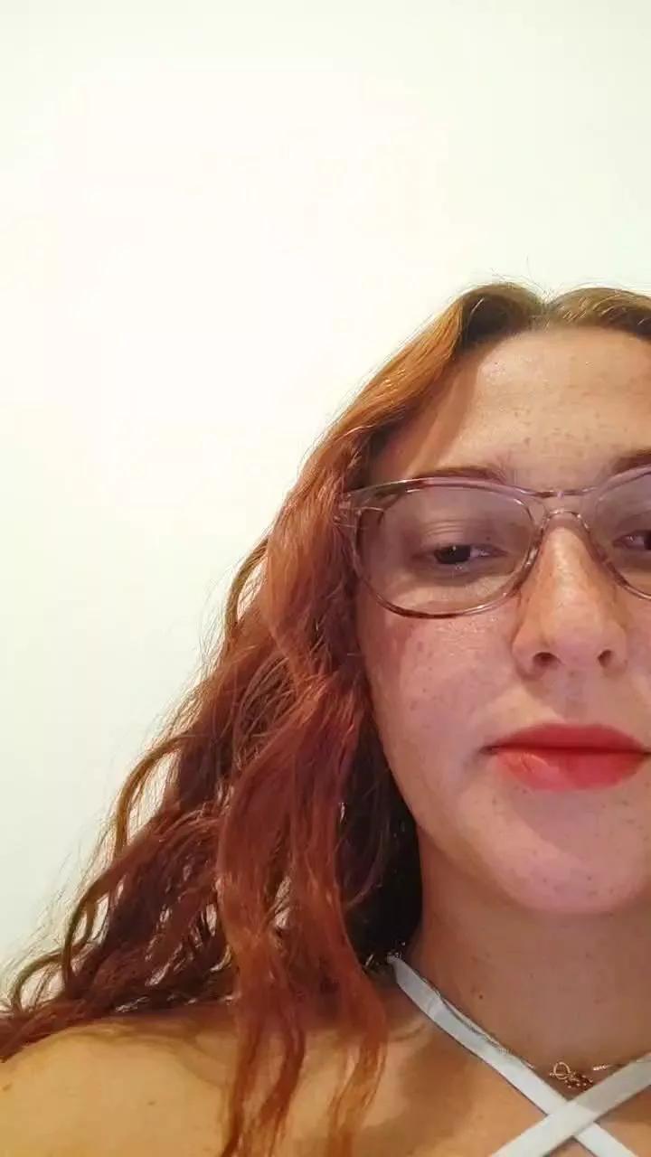 hanna_fox3 on Cam4 