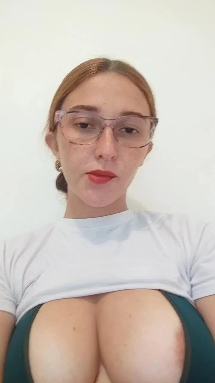 hanna_fox3 on Cam4