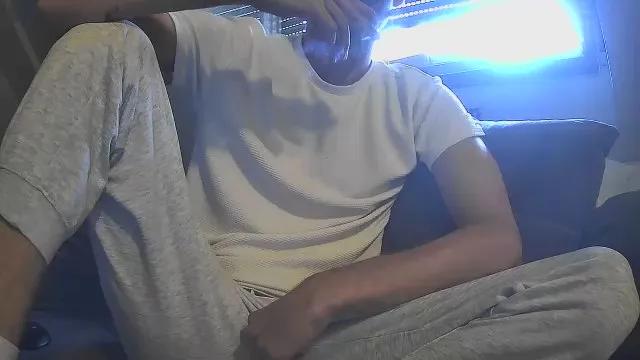 IntensBoy on Cam4