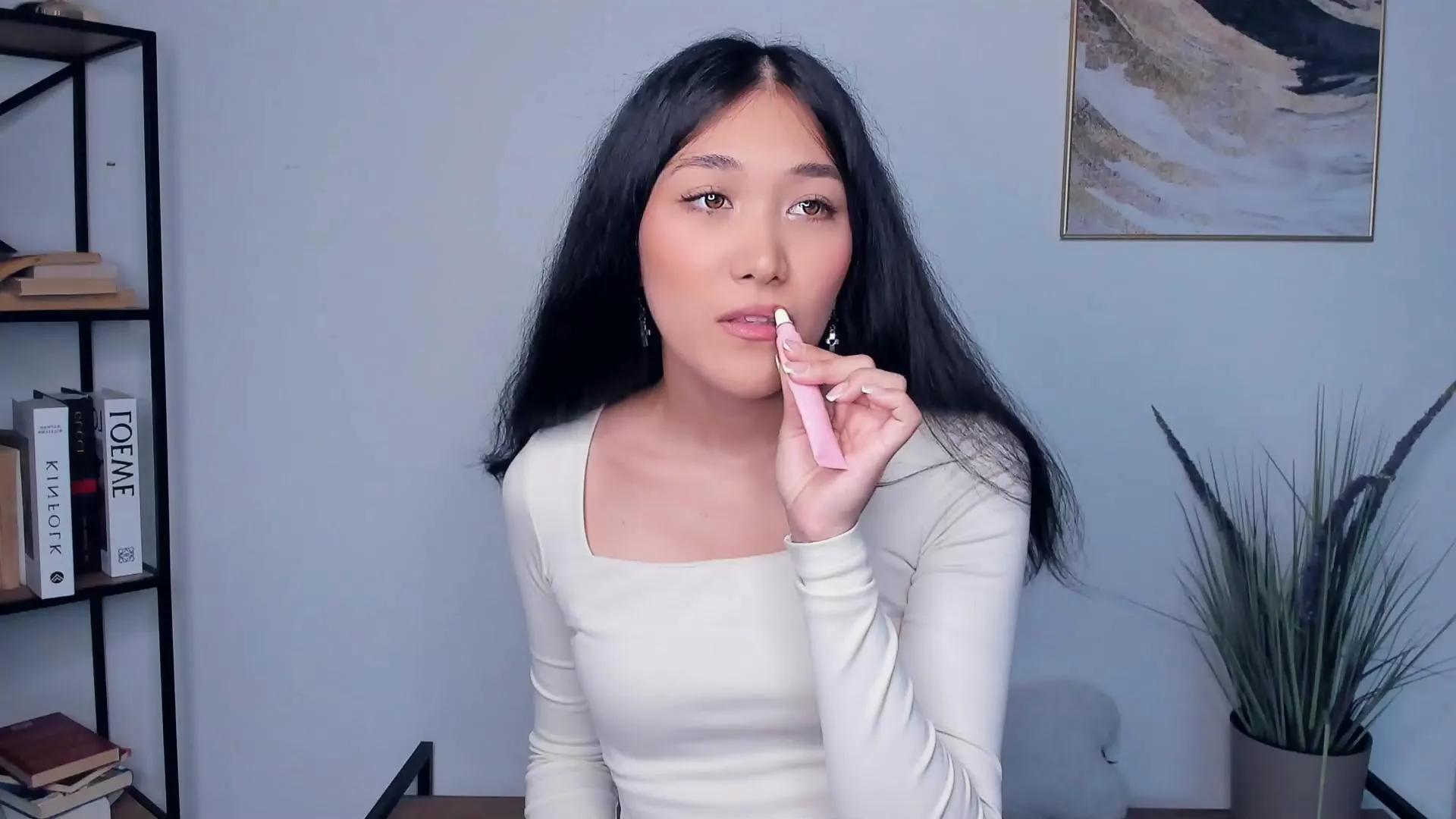 KatieBain on Cam4