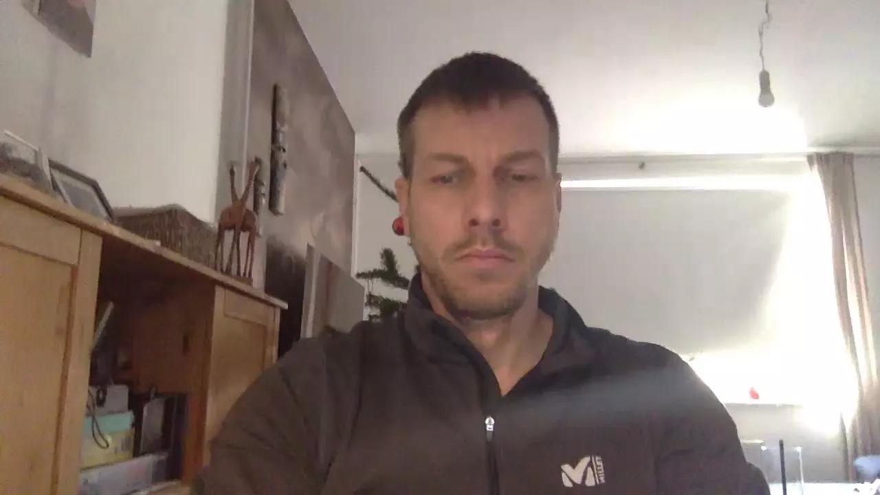 kiss4kiss on Cam4 