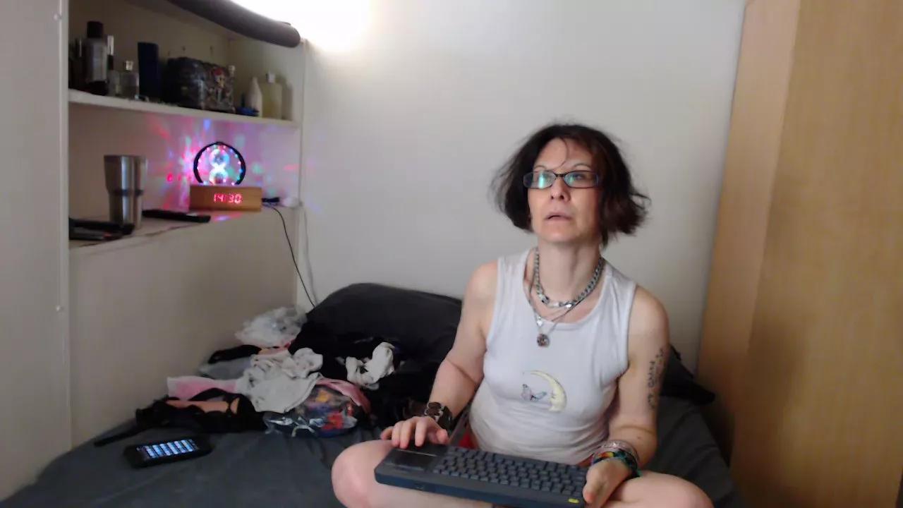KissraChick on Cam4 