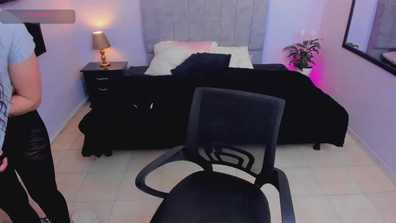 Lana_stone_ on Cam4 