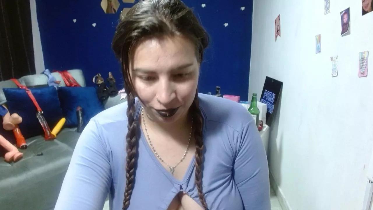 layanafuckass on Cam4 