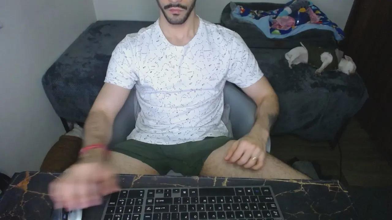 Lealboy on Cam4