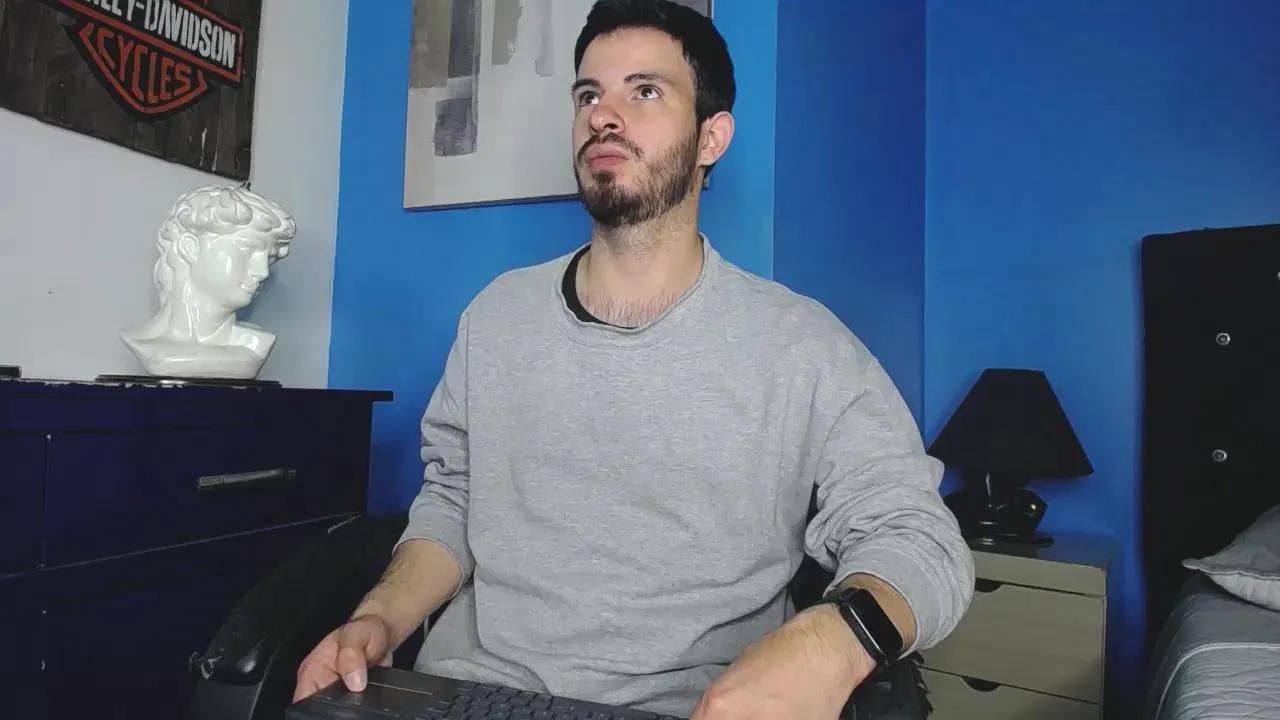 LiamLuxe on Cam4