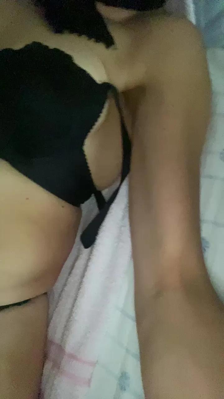 Licia77 on Cam4