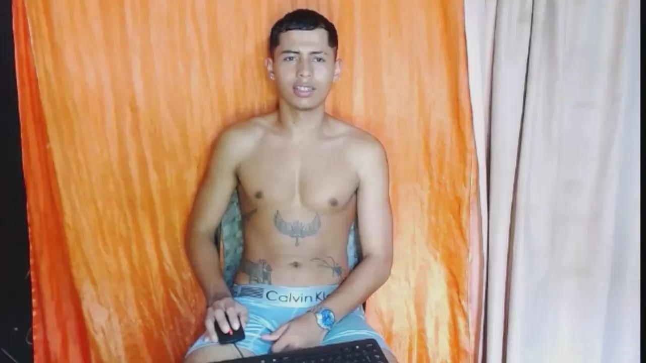Lil_condor_bby1 on Cam4 