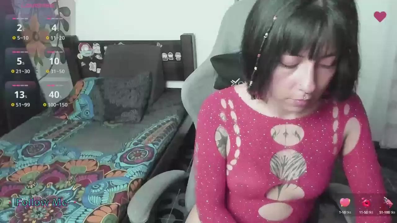 lila_green on Cam4 