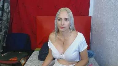 lili_cute7 on Cam4 