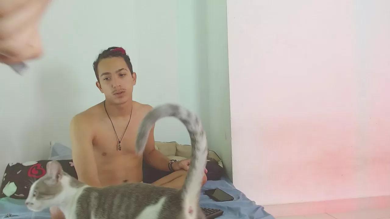 Lilith_MarcusB on Cam4 