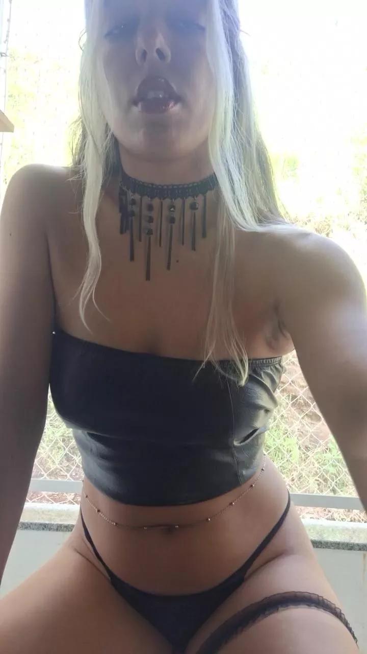 LizzieBlack on Cam4 