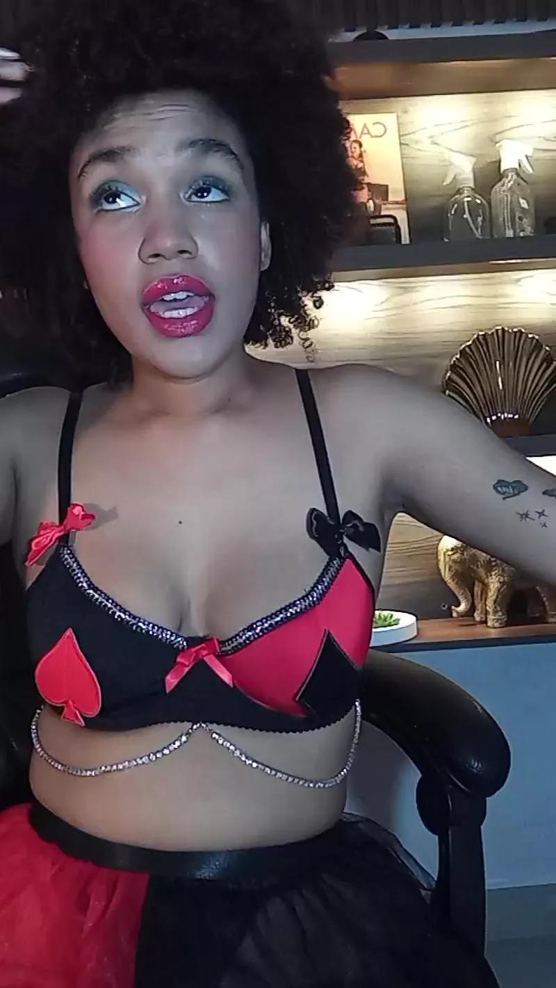 LolaDupont on Cam4 
