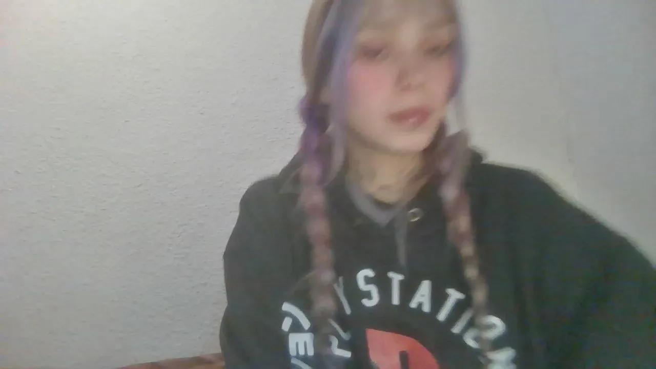 loleta_petite on Cam4 
