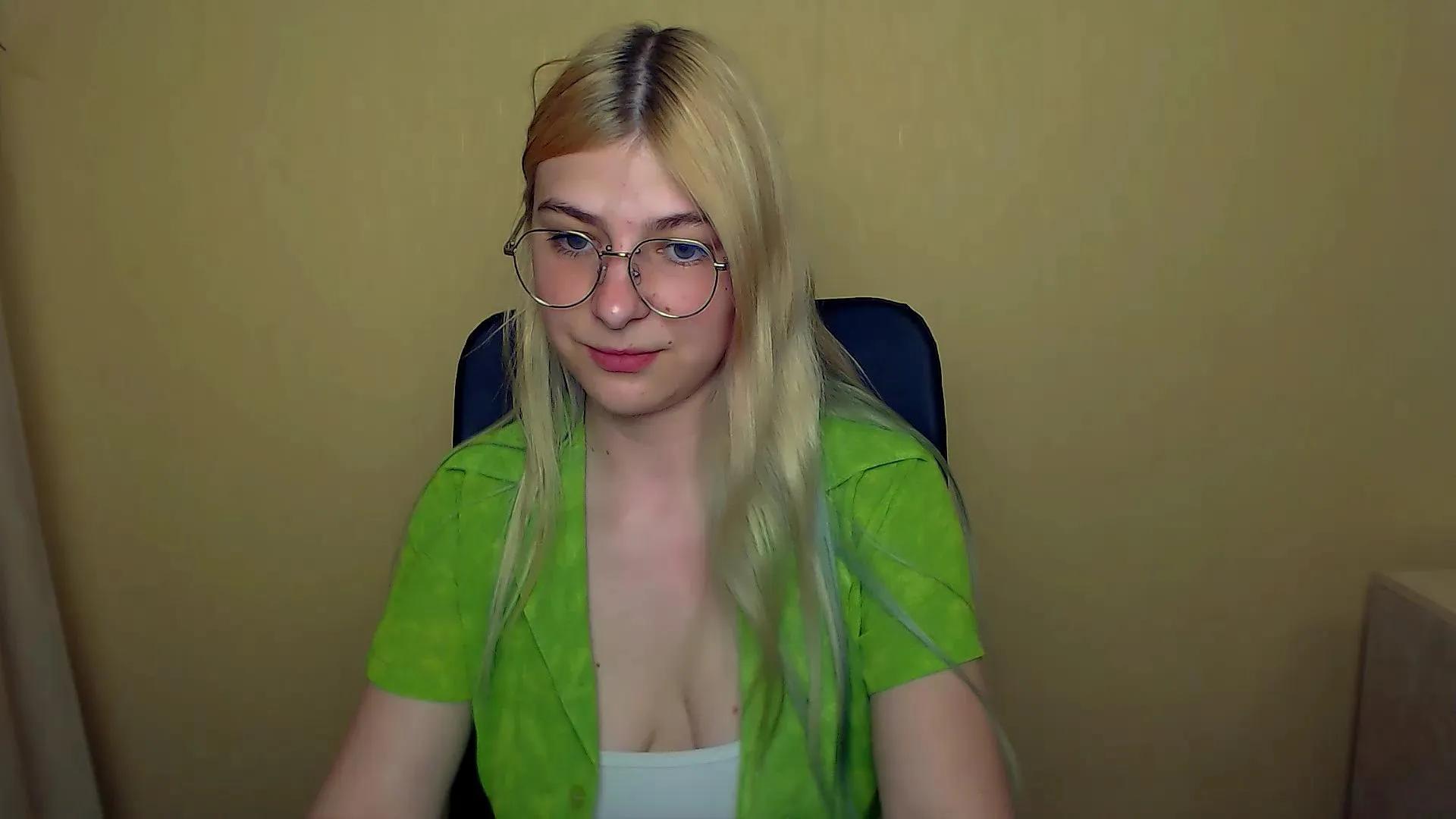 Luna_Lush_ on Cam4