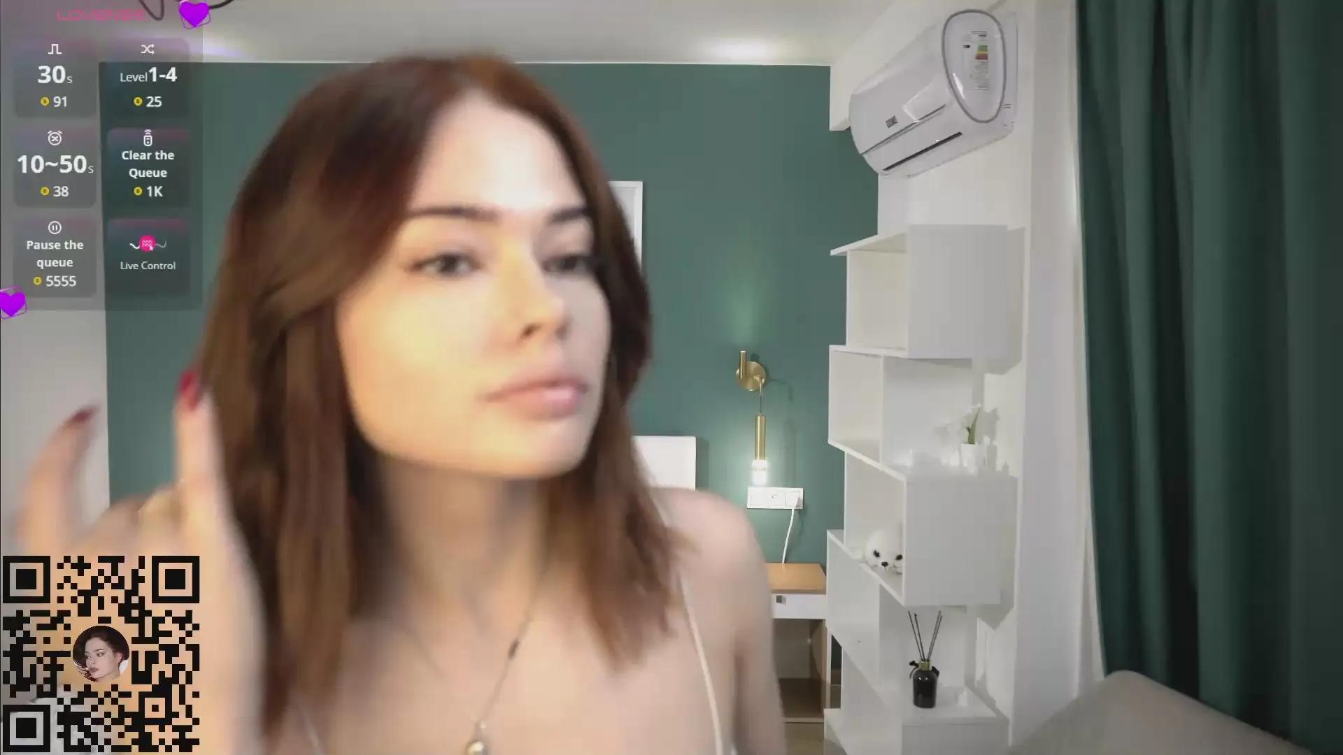 LynnaBetter on Cam4 