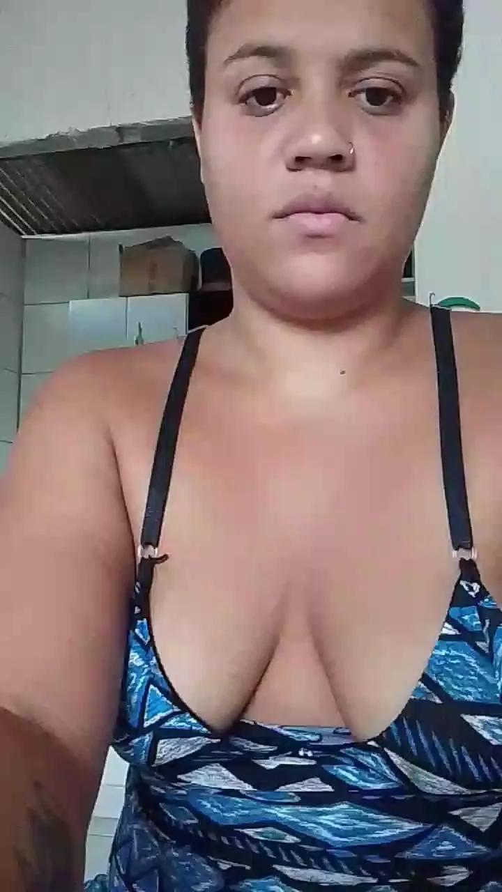 Lyya on Cam4 