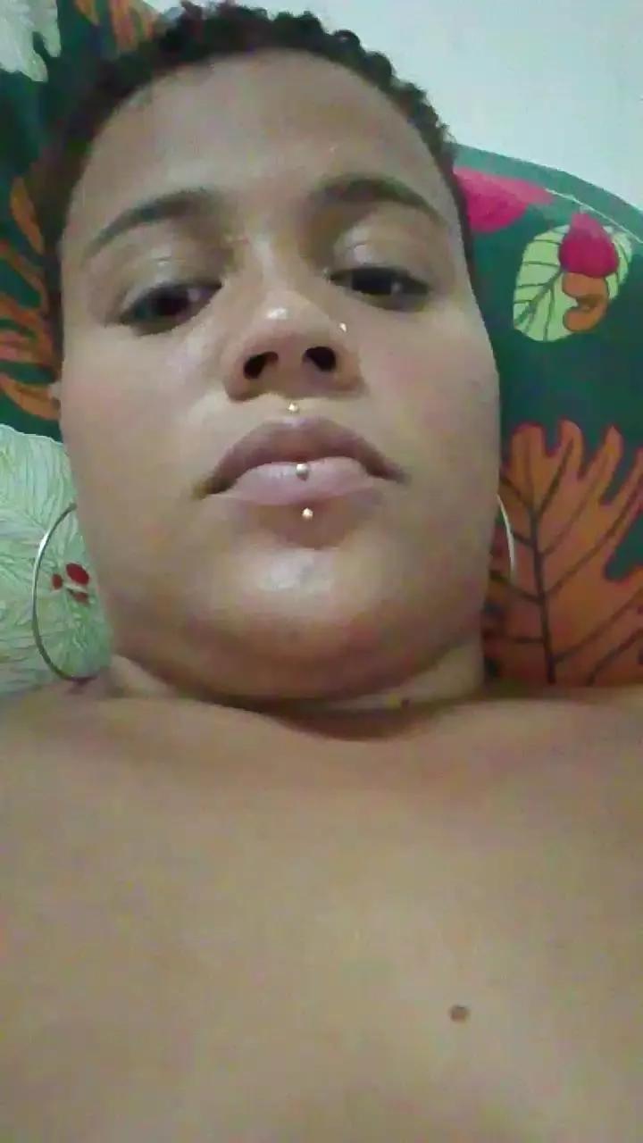 Lyya on Cam4 