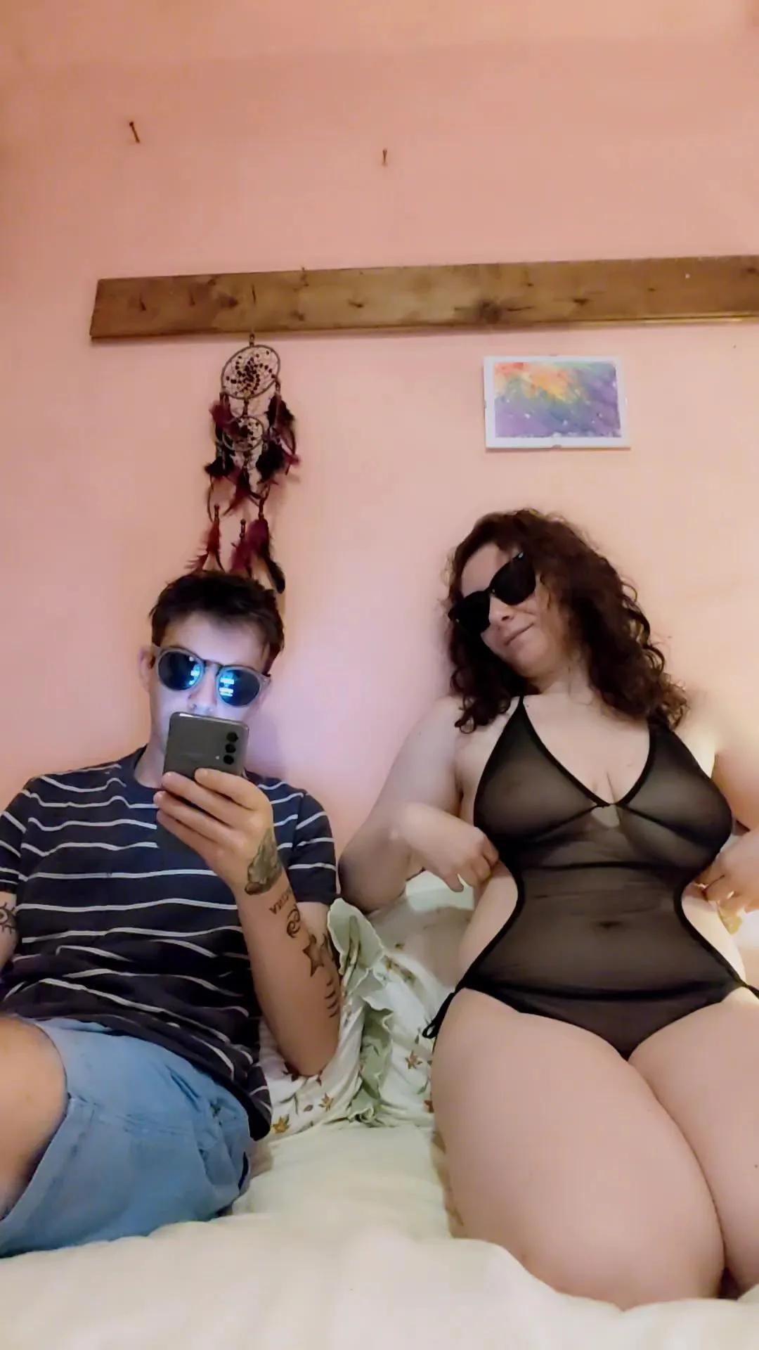 Macabrette on Cam4