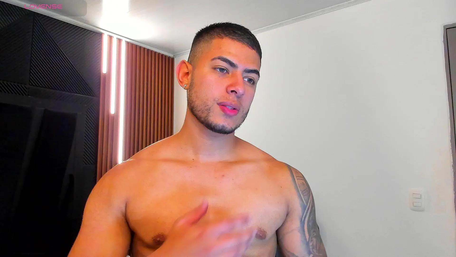 marco_garciia_ on Cam4