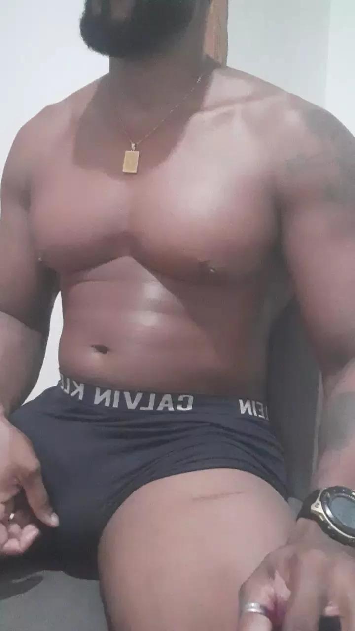 Maumau1986 on Cam4 