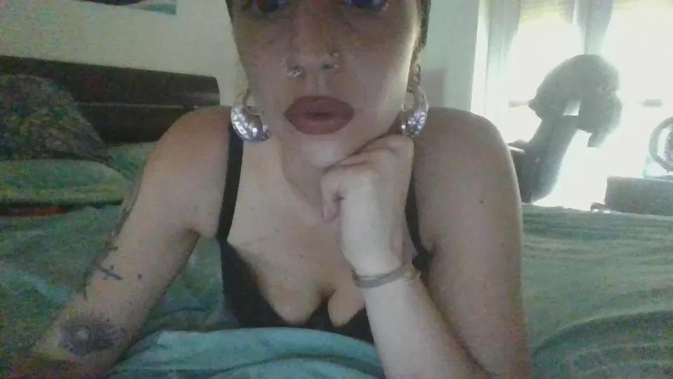 Metena on Cam4 