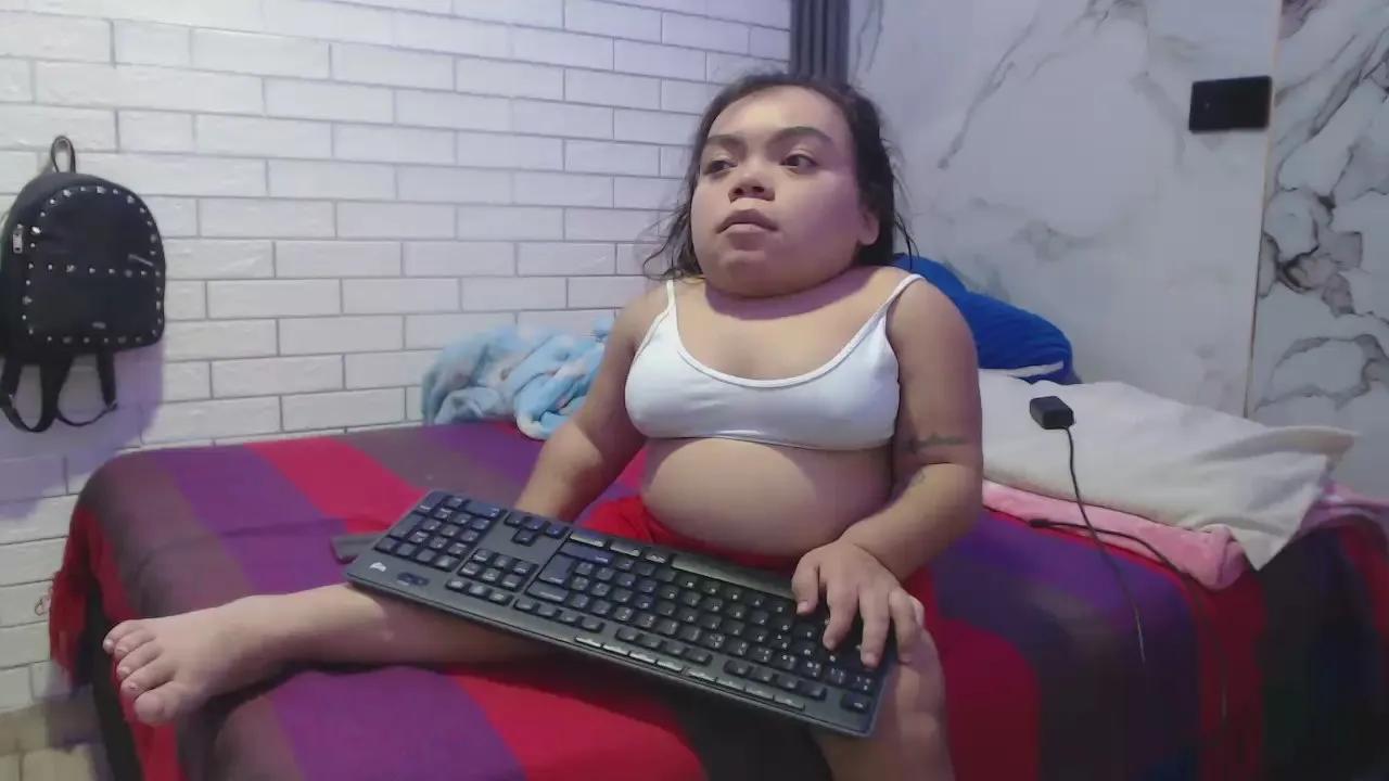mini_michelle_ on Cam4 